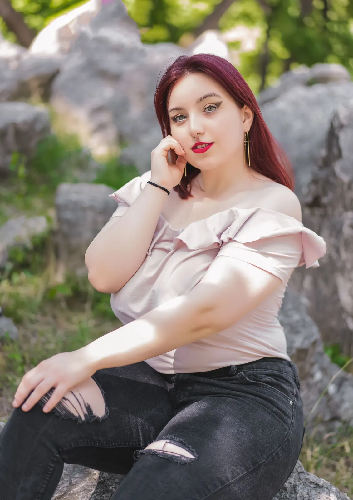 Illustrative stock photo of a curvy woman, styled for BBW Single's Brisbane page. Not an actual member.